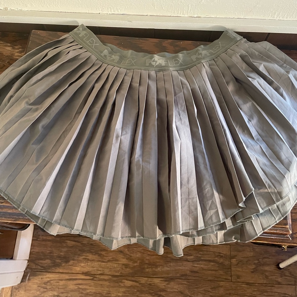 POPFLEX Ace ‘em Pleated Skort